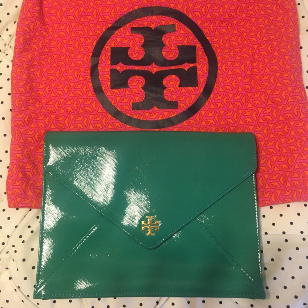 Tory Burch Robinson Envelope Patent Leather Clutch